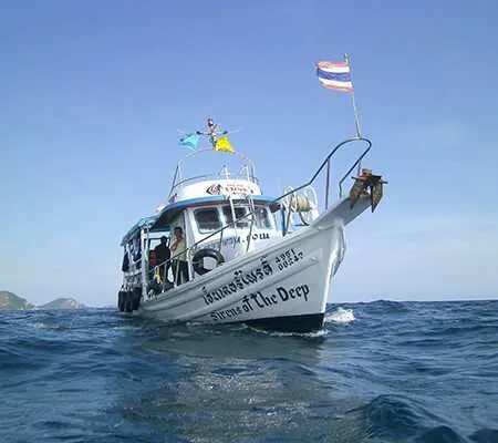 Pattaya Dive Center Boat - Sirens of the deep
