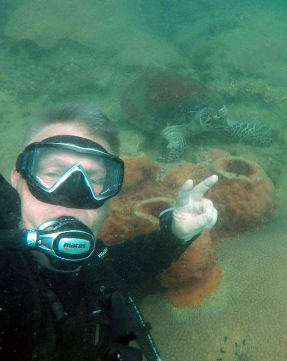 Darren Master Diver with Turtle