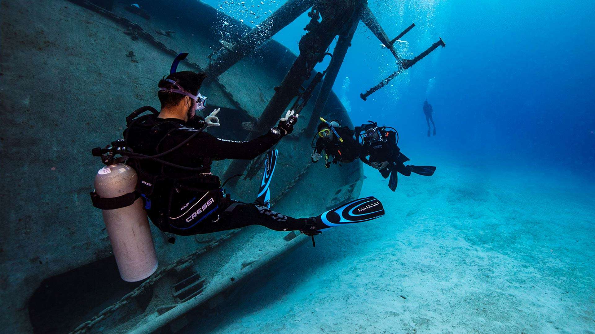 Continuing Education for Dive Professionals Continuing Education for Dive Professionals